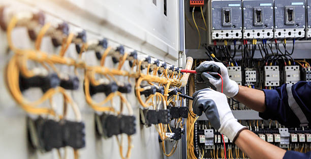 Professional Electrician technician working in Wilsonville, OR